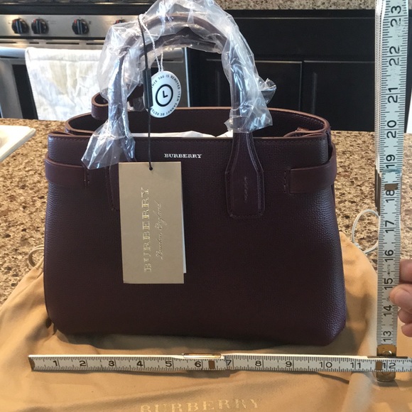 NWT Burberry Vintage Banner - Picture 2 of 8